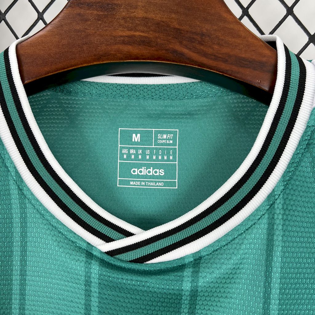 Camisa Retrô Aston Villa I 2009/10 Masculina